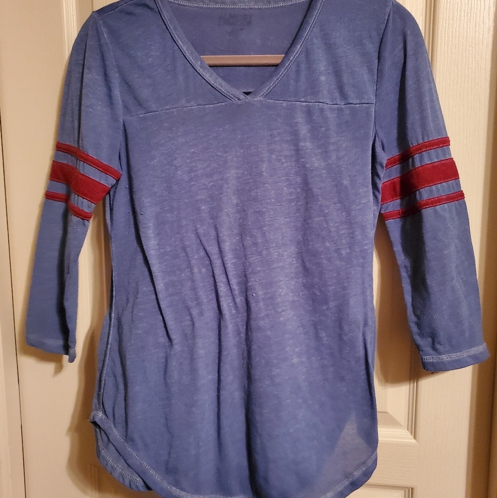 3/4 sleeve shirt